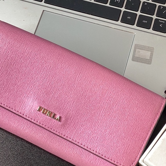 Furla Pink Wallet - Picture 1 of 6